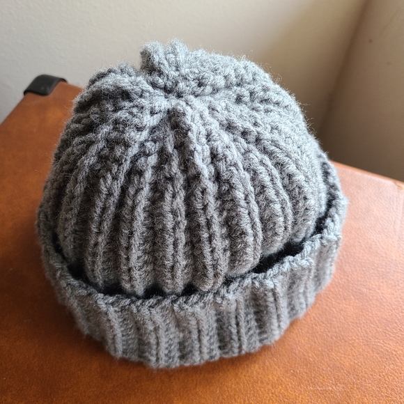 New Ribbed Crochet Toque Beanie Heather Grey - Picture 3 of 5